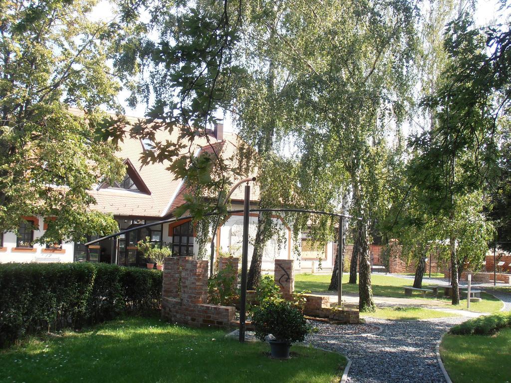 Martineum Felnottkepzo Akademia Hostel Szombathely Luaran gambar