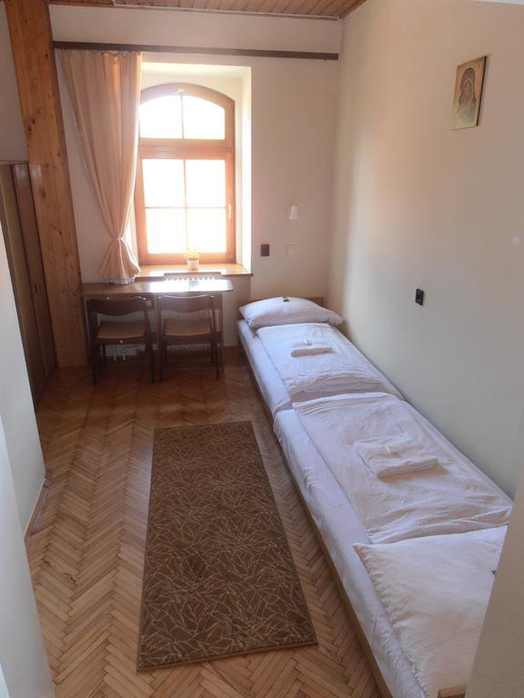 Martineum Felnottkepzo Akademia Hostel Szombathely Bilik gambar